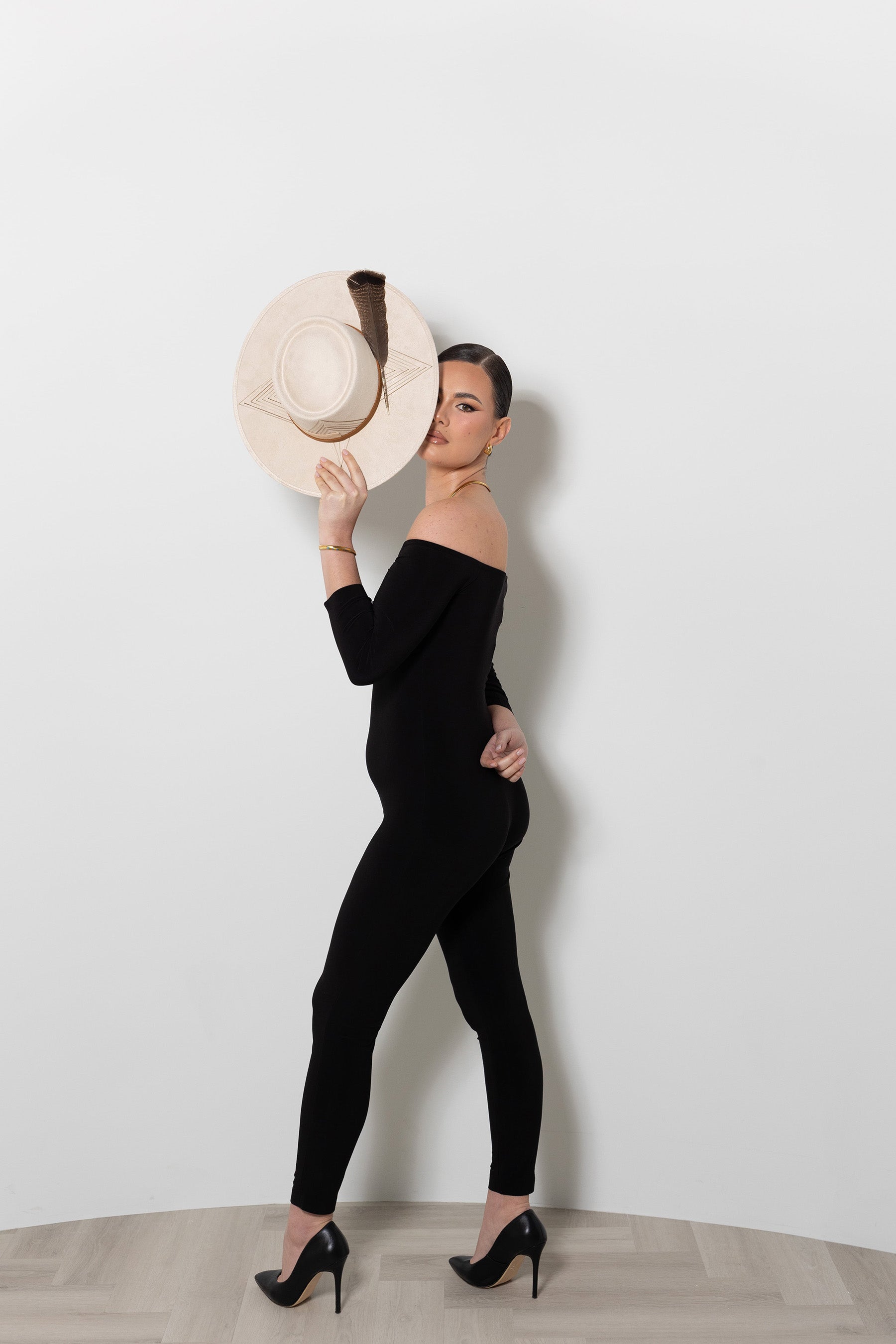 Lindsay King by Petra Savage - Xumal Hat